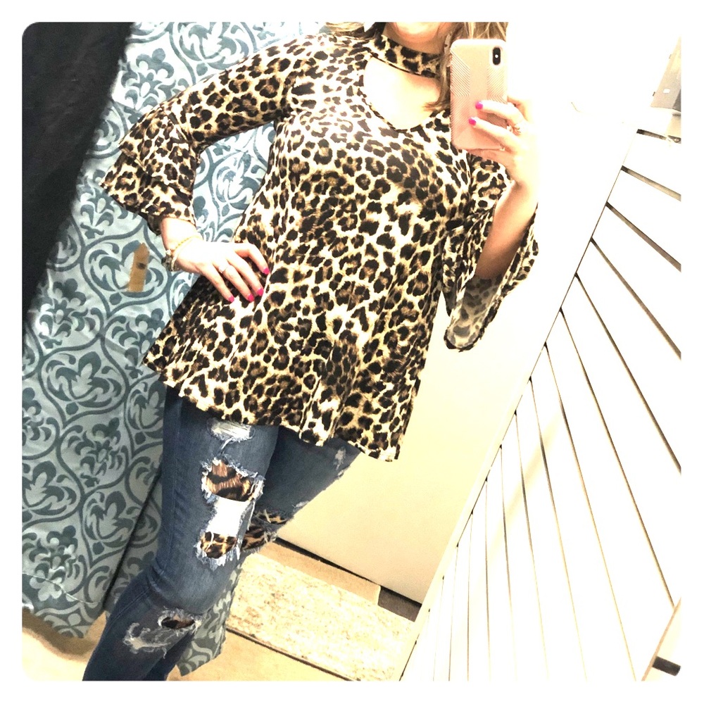 Leopard Key hole Top
